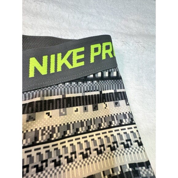 Nike Pro Size S Lot Of 2 Running Tights Pants Lightweight Patterned BRIGHT Pink - Picture 4 of 11